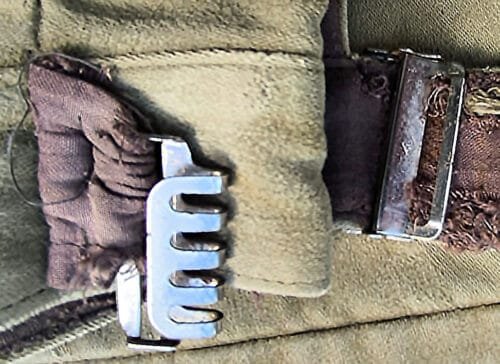 Hitler Jugend uniform in koffer