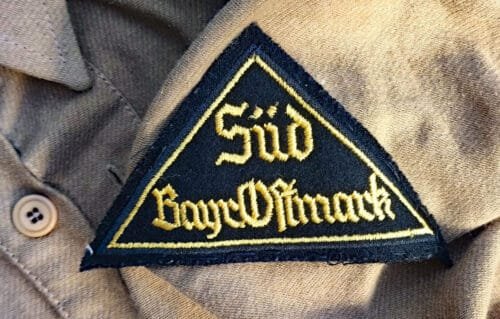 Hitler Jugend uniform in koffer